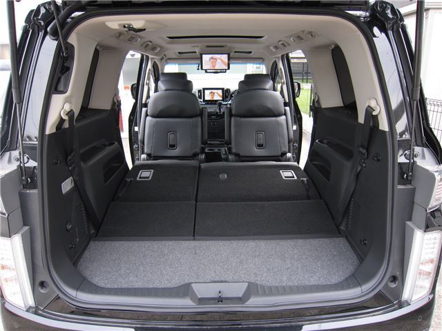 Nissan ELGRAND 2021 6410879-10
