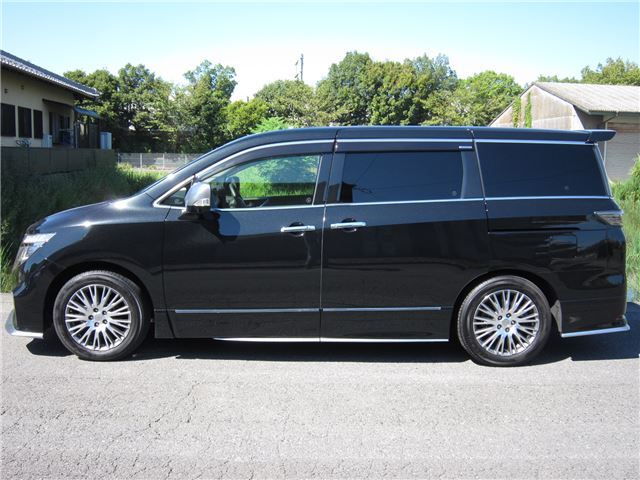 Nissan ELGRAND 2021 6410879-7
