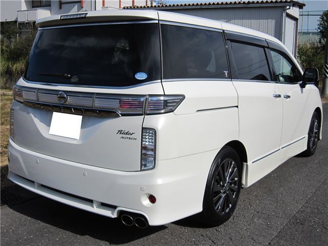Nissan ELGRAND 2019 6411340-1