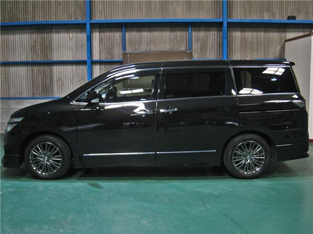 Nissan ELGRAND 2019 6411385-10