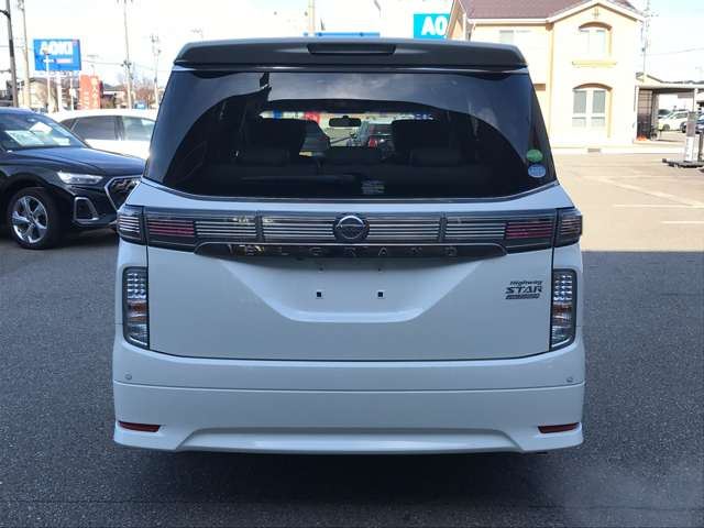 Nissan ELGRAND 2017 6411736-7