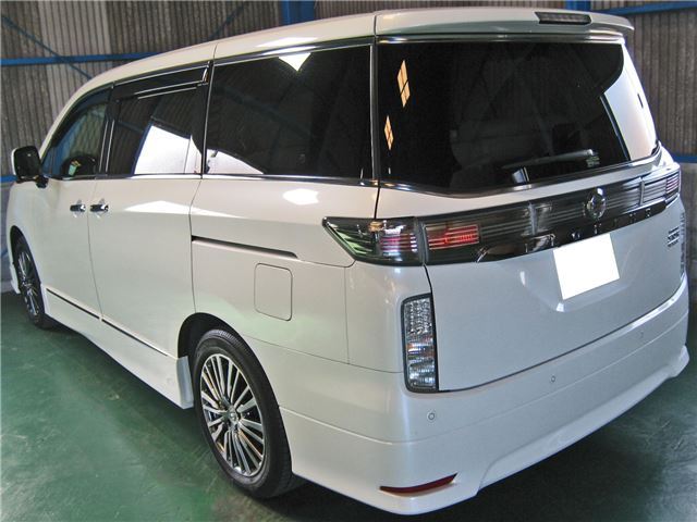 Nissan ELGRAND 2015 6412010-2