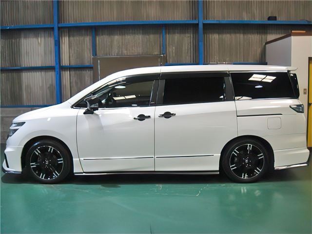 Nissan ELGRAND 2015 6412012-4