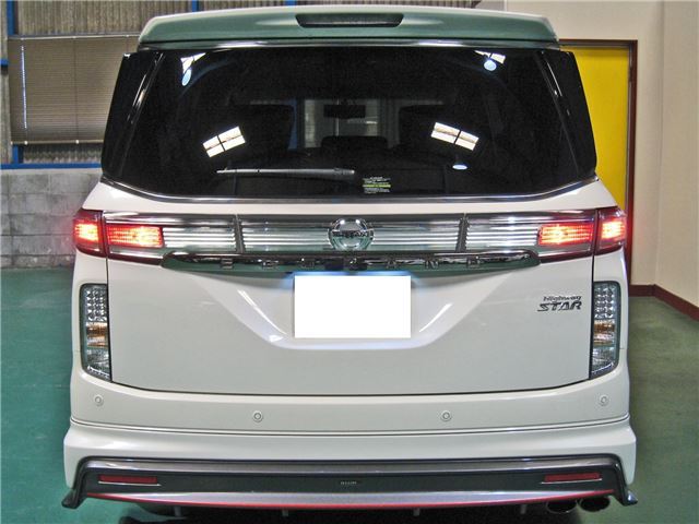 Nissan ELGRAND 2015 6412012-8