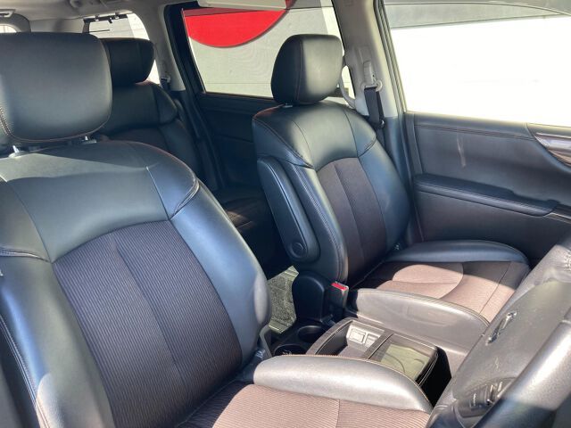 Nissan ELGRAND 2014 6412232-3