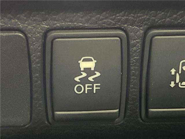 Nissan ELGRAND 2014 6412249-7