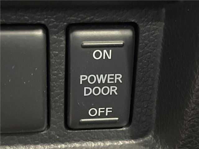 Nissan ELGRAND 2014 6412249-8