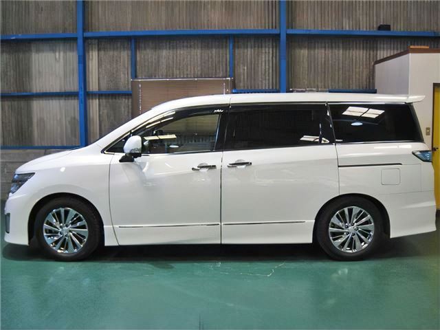 Nissan ELGRAND 2014 6412355-4
