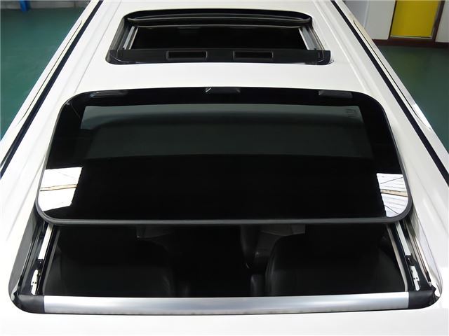 Nissan ELGRAND 2014 6412355-9