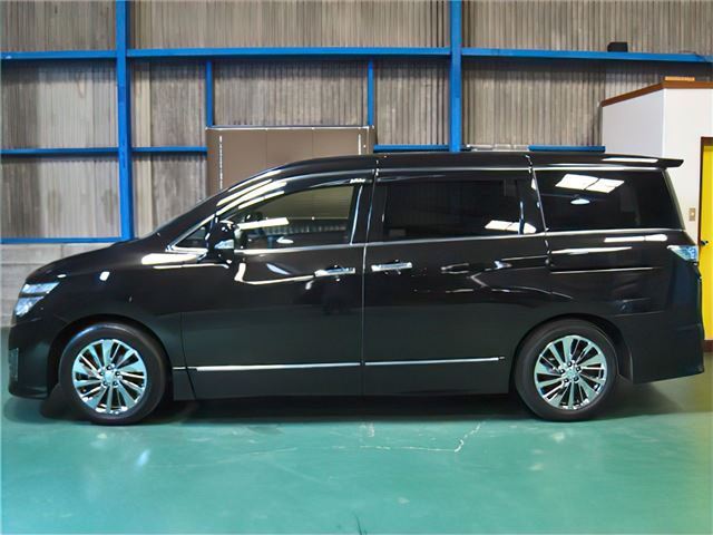 Nissan ELGRAND 2014 6412385-4