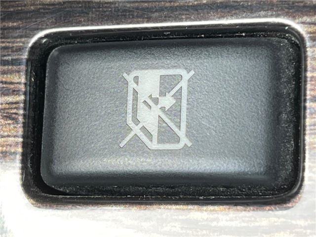 Nissan ELGRAND 2013 6412615-5