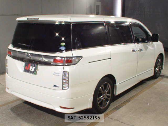 Nissan ELGRAND 2012 6412776-4