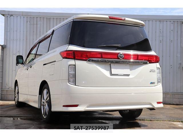 Nissan ELGRAND 2012 6412801-1
