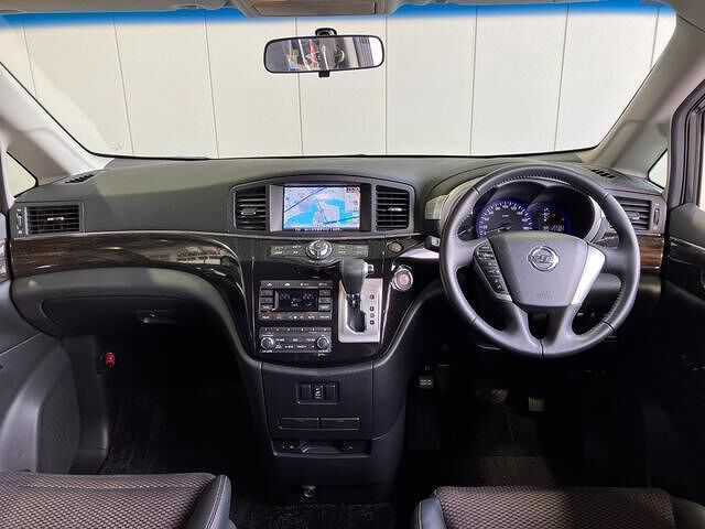 Nissan ELGRAND 2012 6412886-2