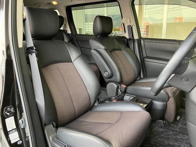 Nissan ELGRAND 2012 6412886-3