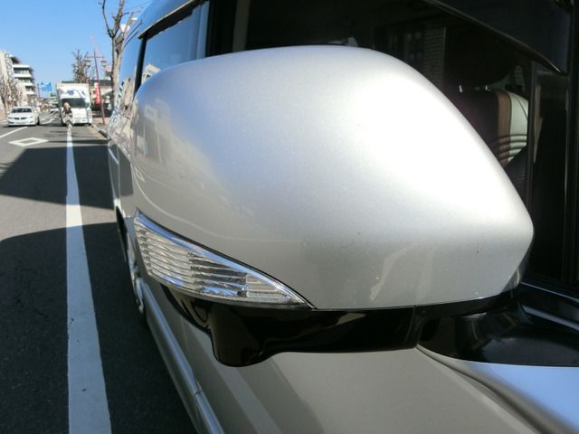 Nissan ELGRAND 2011 6413066-3