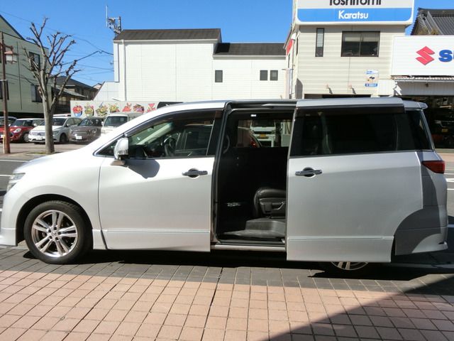 Nissan ELGRAND 2011 6413066-8