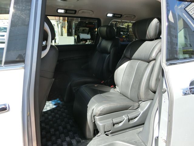 Nissan ELGRAND 2011 6413066-9
