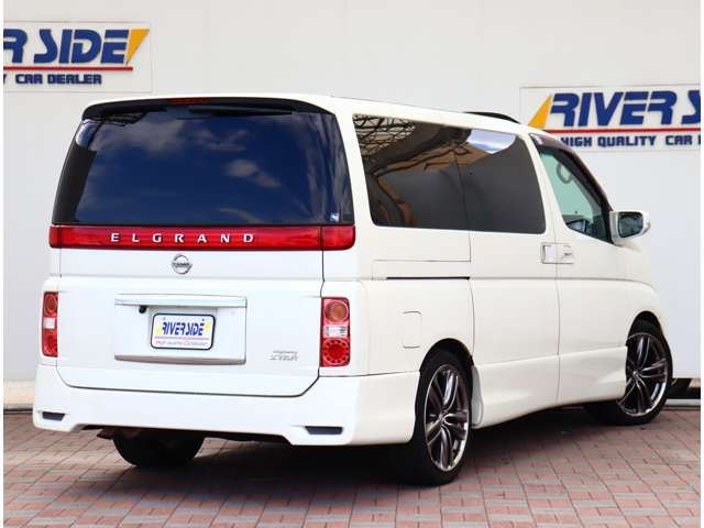 Nissan ELGRAND 2006 6413625-2