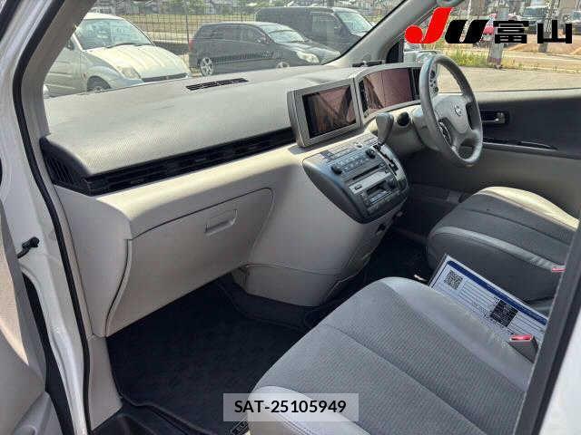 Nissan ELGRAND 2003 6413678-2