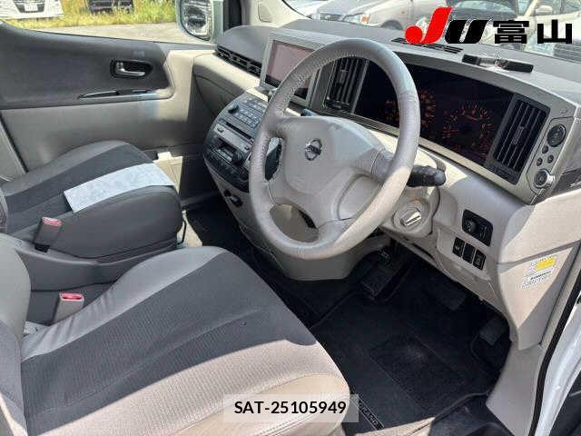 Nissan ELGRAND 2003 6413678-5