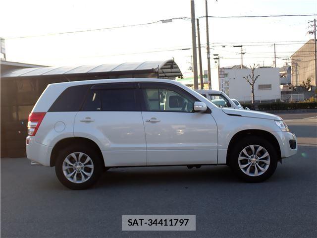 Suzuki ESCUDO 2017 6404283-4