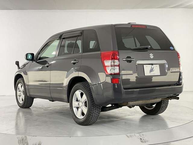 Suzuki ESCUDO 2012 6404497-5