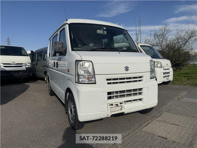 Suzuki EVERY 2013 6411031-1