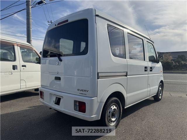 Suzuki EVERY 2013 6411031-6