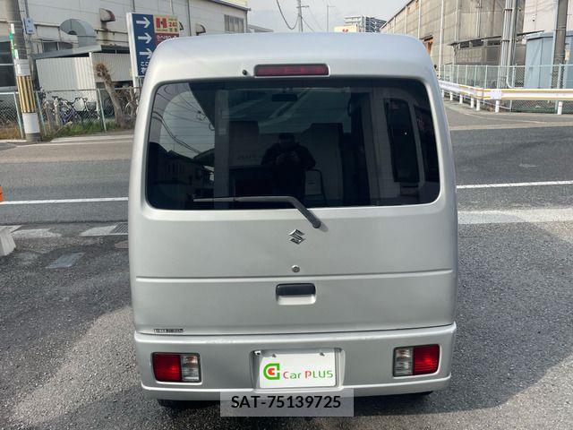 Suzuki EVERY 2012 6411128-1