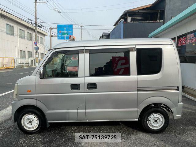 Suzuki EVERY 2012 6411128-5