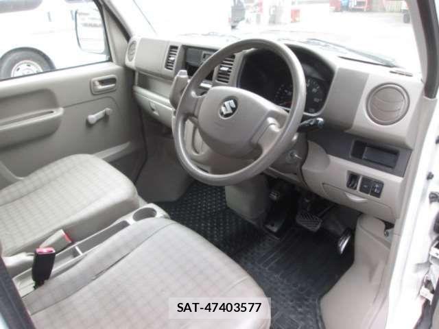 Suzuki EVERY 2011 6411238-4