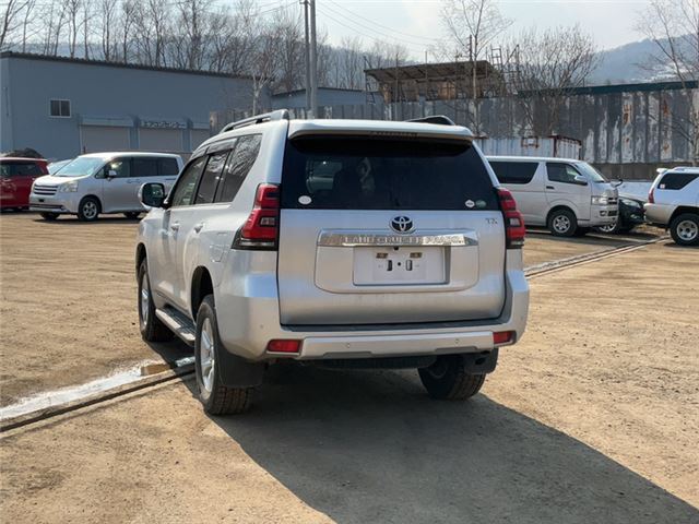Toyota LAND CRUISER PRADO 2018 6385697-5