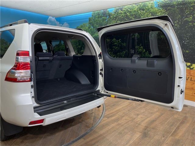Toyota LAND CRUISER PRADO 2016 6386383-9