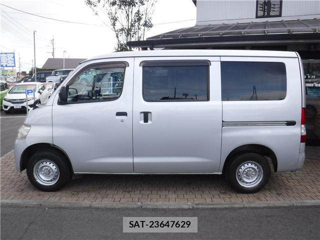 Toyota LITEACE VAN 2016 6389696-4