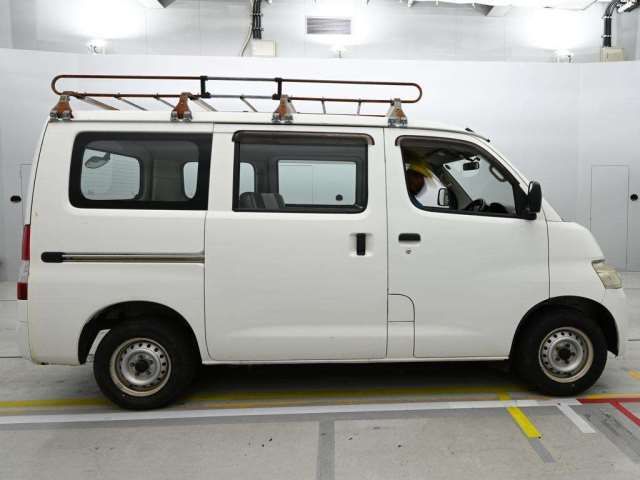 Toyota LITEACE VAN 2015 6389731-2