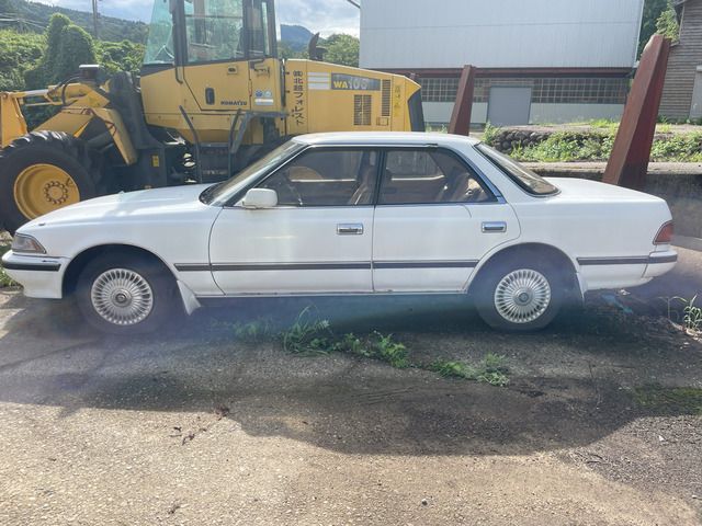 Toyota MARK II 1990 6391504-1