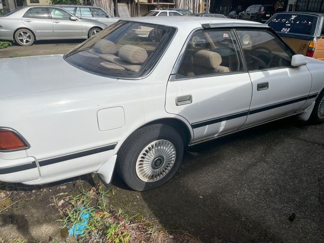 Toyota MARK II 1990 6391504-4