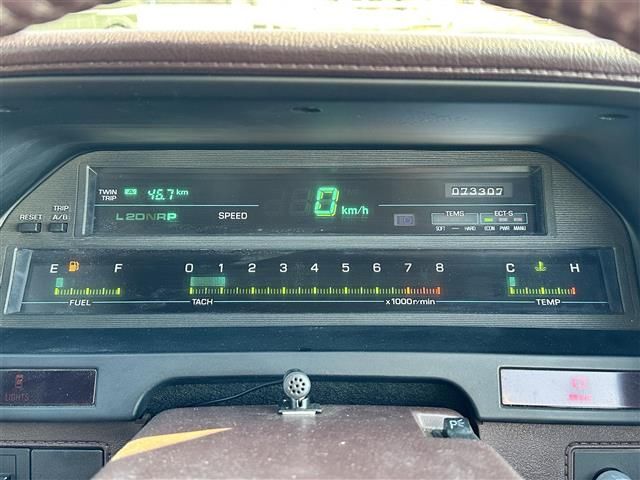 Toyota MARK II 1987 6391608-7