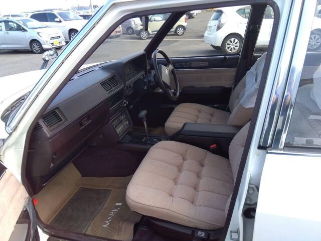 Toyota MARK II 1983 6391664-2