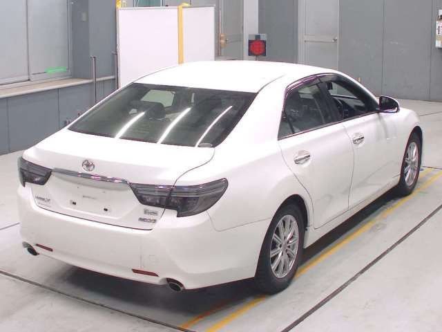 Toyota MARK X 2017 6392165-1