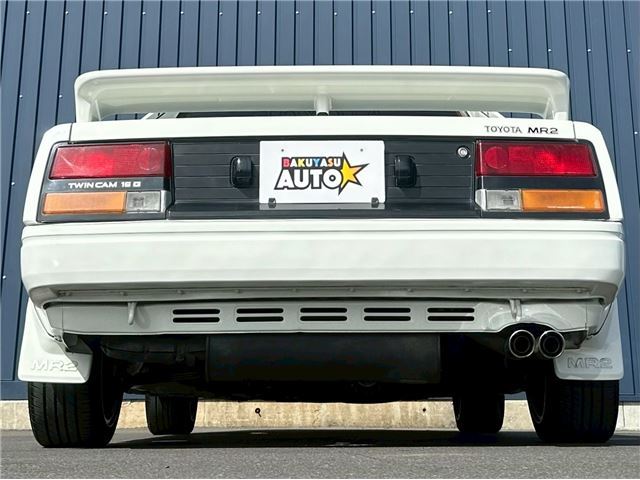 Toyota MR2 1986 6416485-10