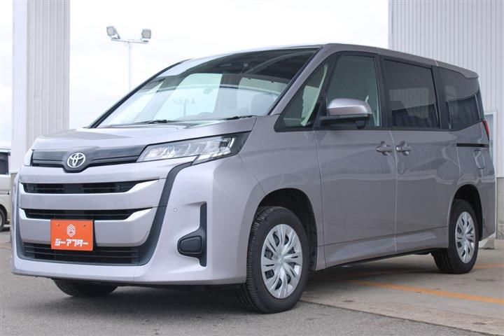 Toyota NOAH 2022 6403389-7