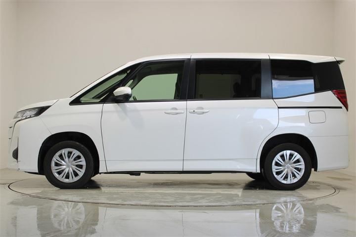 Toyota NOAH 2022 6403462-8