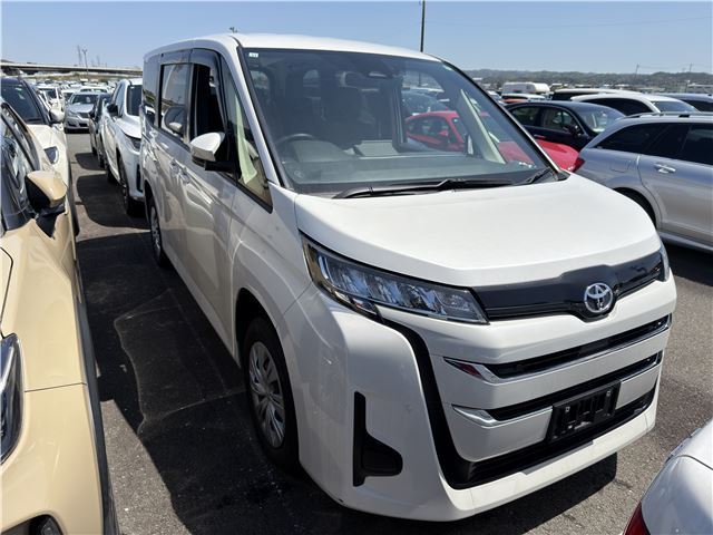 Toyota NOAH 2022 6403804-0