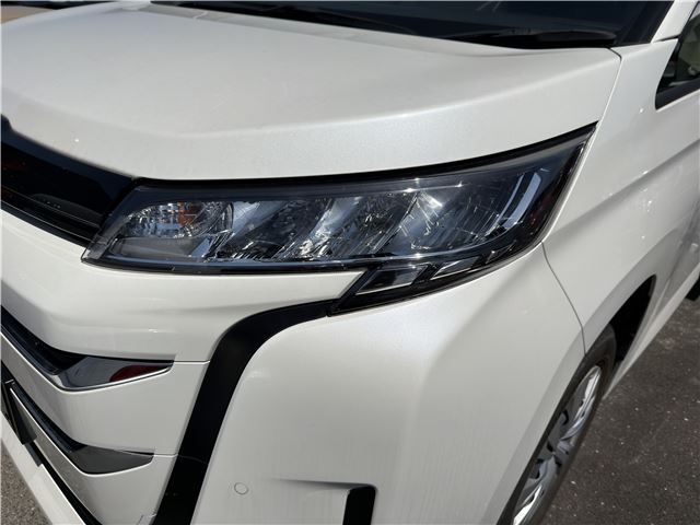 Toyota NOAH 2022 6403804-6