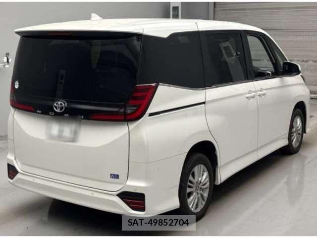 Toyota NOAH 2022 6405103-1