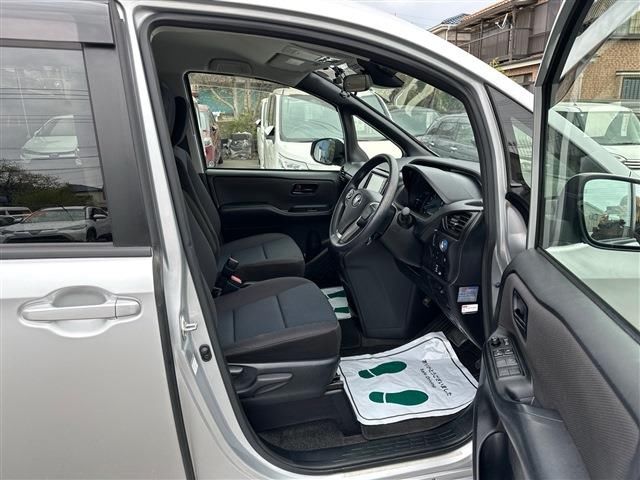 Toyota NOAH 2021 6405998-10