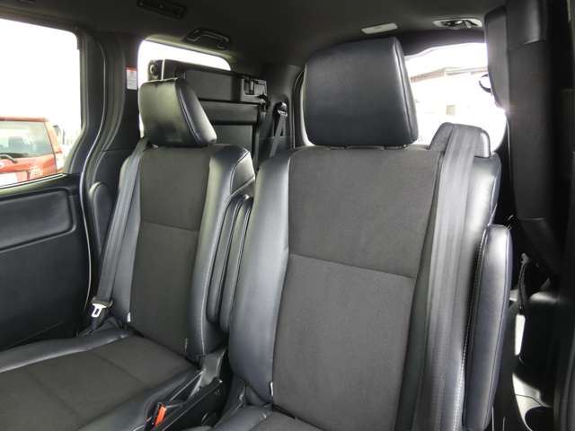 Toyota NOAH 2021 6406104-9