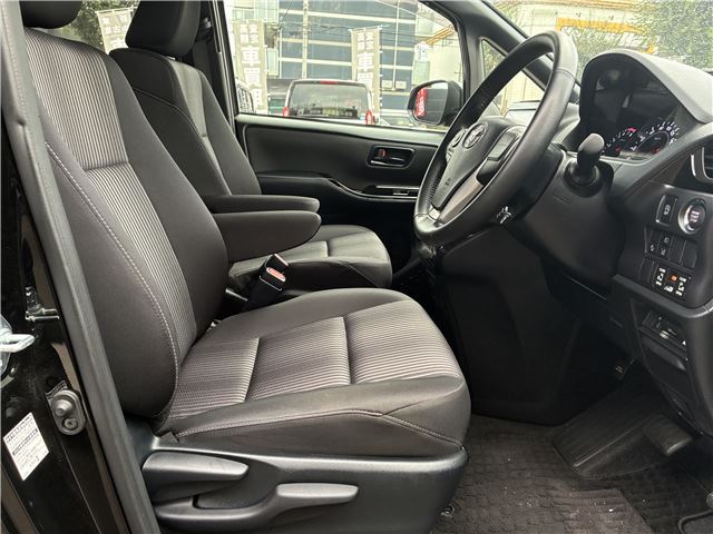 Toyota NOAH 2021 6406203-3
